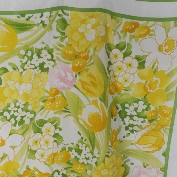 Vtg Avon SM Kent Yellow Floral Print‎ Scarf - Picture 3 of 8